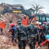 - Pasukan Reaksi Cepat Penanggulangan Bencana (PRCPB) dari Menzikon/CRK Pusziad saat mengevvakuasi korban gempa Cianjur.